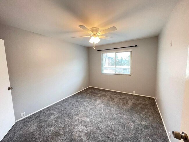 Building Photo - Comfortable, Convenient Living In Premier Mission Valley Complex