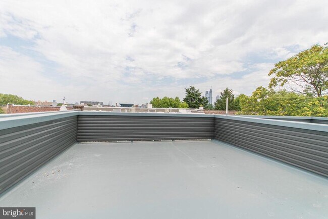 Building Photo - 437 N 35th St