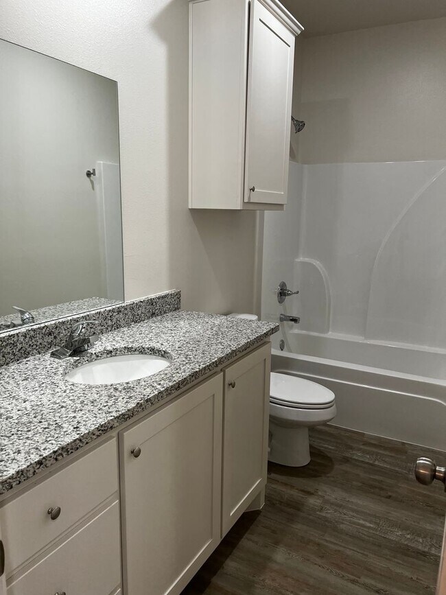 Building Photo - Beautiful 2bedroom New Construction Duplex