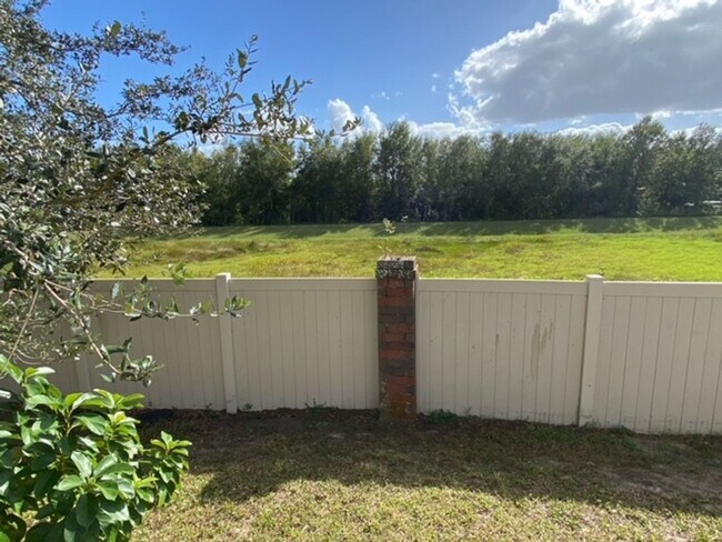 Building Photo - Beautiful 4 Bedroom 3 Bath Home in Ocoee