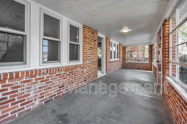 Building Photo - 14 Ridgefield St