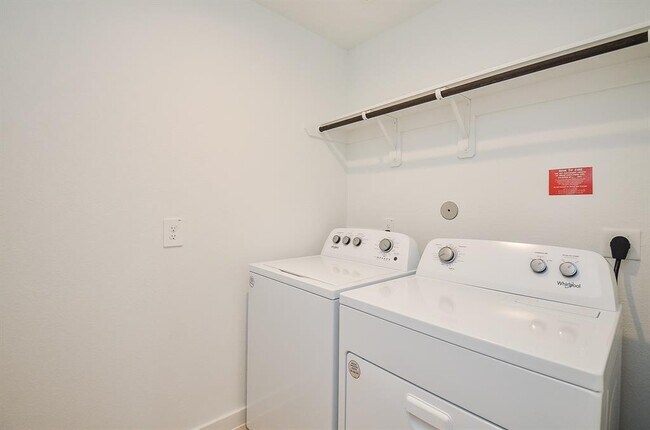 Building Photo - 1218 Isola Bella Dr