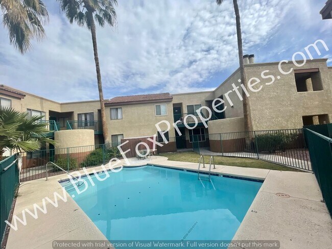 Building Photo - 3690 N Country Club Rd