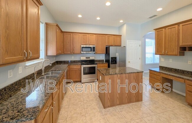 Building Photo - 129 Castlegate Ln