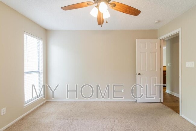 Building Photo - 2516 Cranbrook Ln