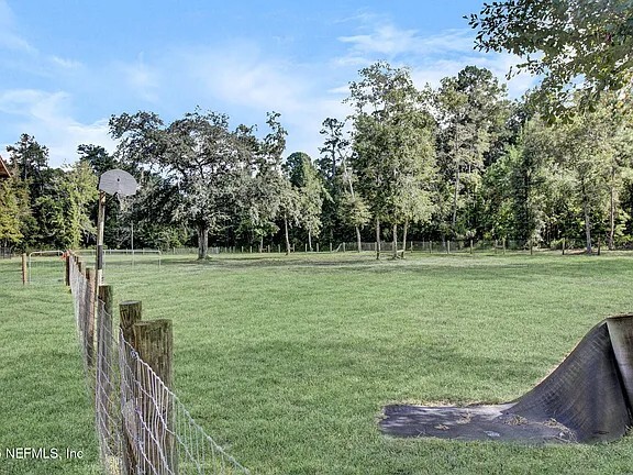 Building Photo - 120 Wippletree Ct