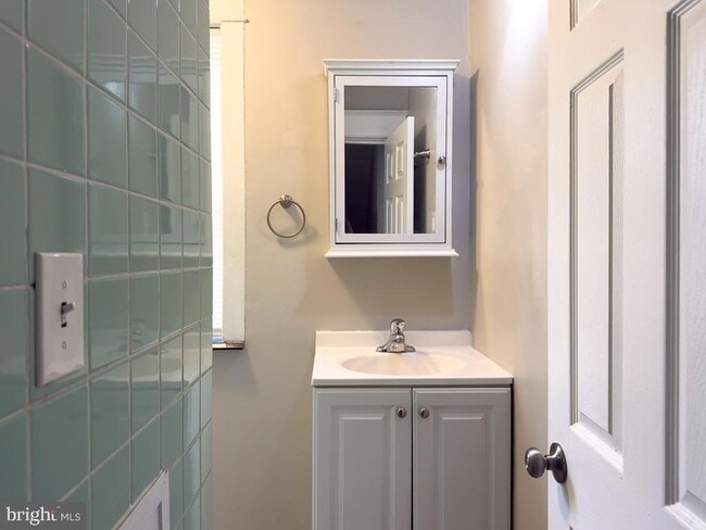 Building Photo - 1620 Randolph St