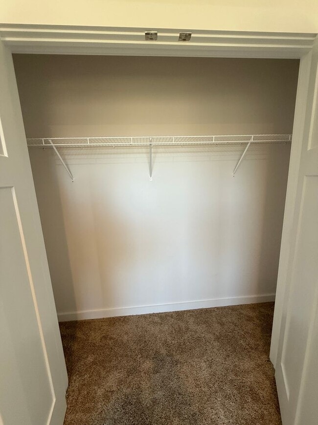 Building Photo - Home for the Holidays!