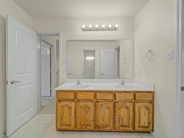 Building Photo - 348 Kansas Trail