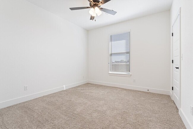 Building Photo - 6900 SW High Meadow Blvd