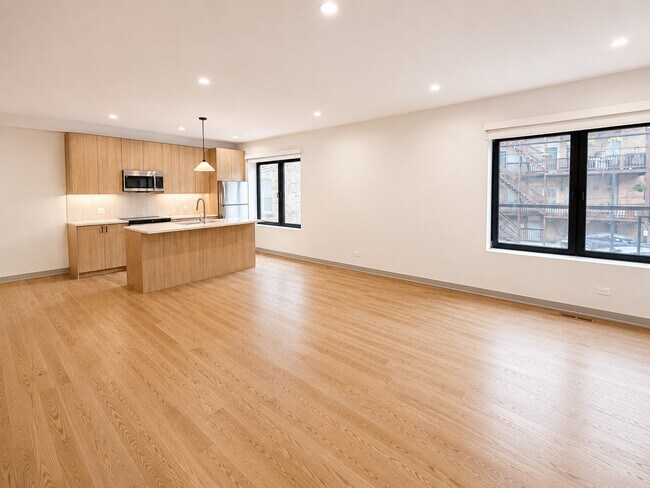 Building Photo - 1337 W Estes Ave
