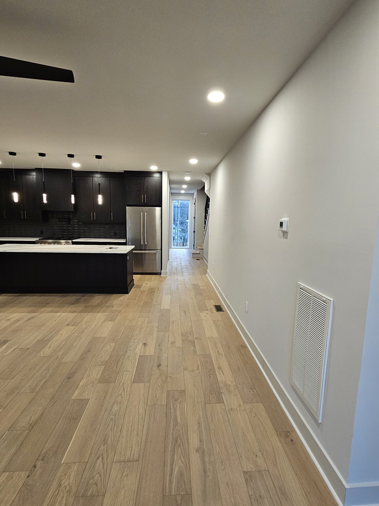 kitchen living area - 2712 Sharondale Ct