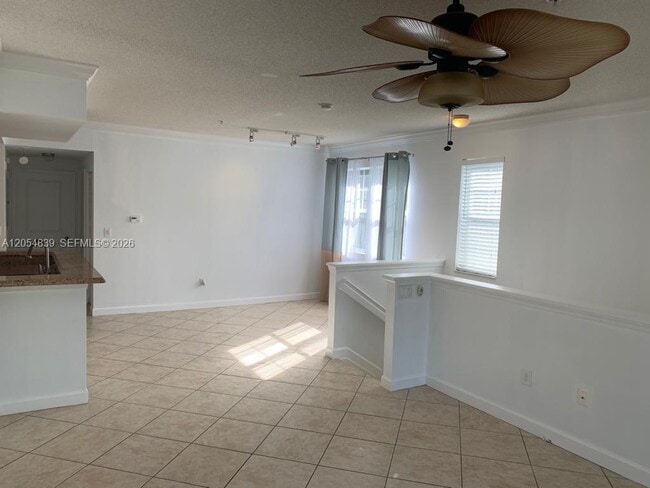 Building Photo - 5880 W Sample Rd