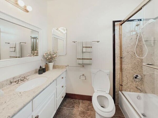 Building Photo - Multi-Generational 5-Bedroom, 4 Bath Home ...