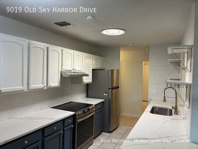 Building Photo - 9019 Old Sky Harbor Dr