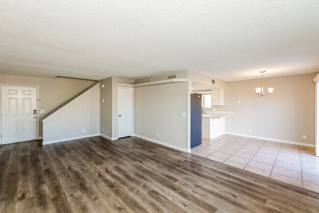 Building Photo - 609 Carleton Dr