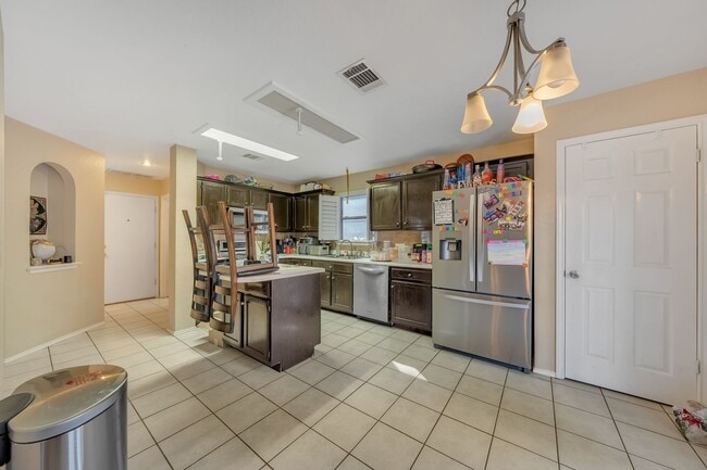 Building Photo - 3 BEDROOM AND 2.5 BATHROOMS PISD SCHOOL DISTRICT