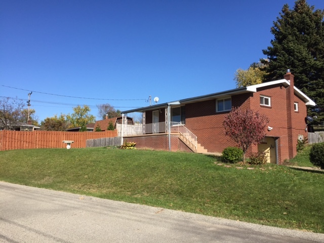 Building Photo - 470 Edgewood Rd