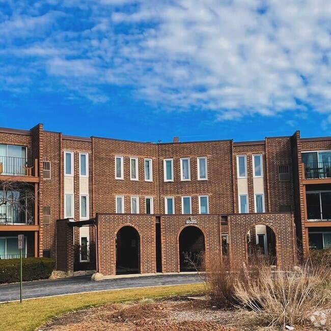 Building Photo - 1575 Sandpebble Dr