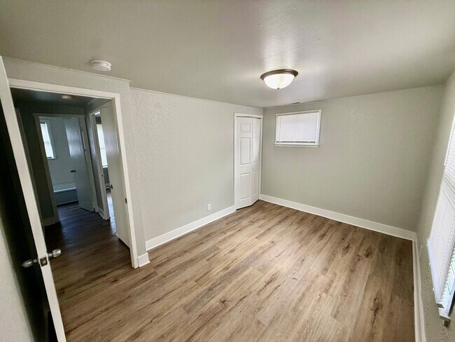 Building Photo - 4341 Elm Ave