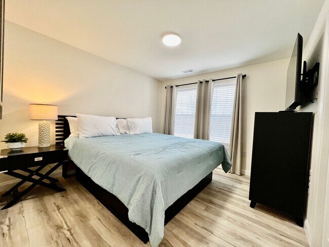 Building Photo - Beautiful NEW Ranch Home with a large deck & games