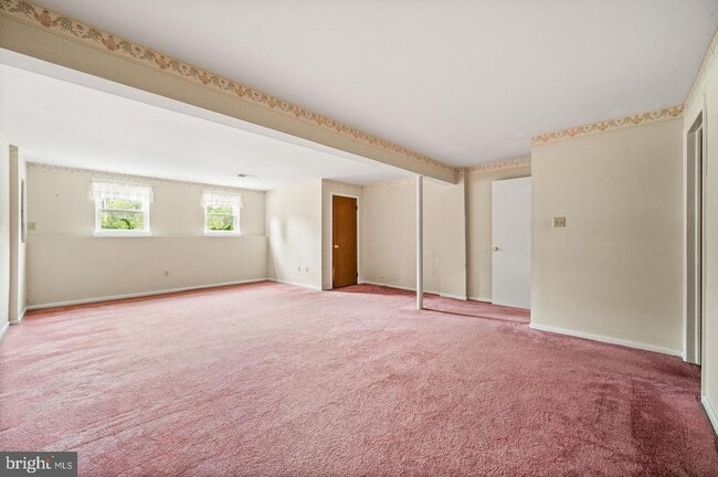 Building Photo - 113 Spring Ln