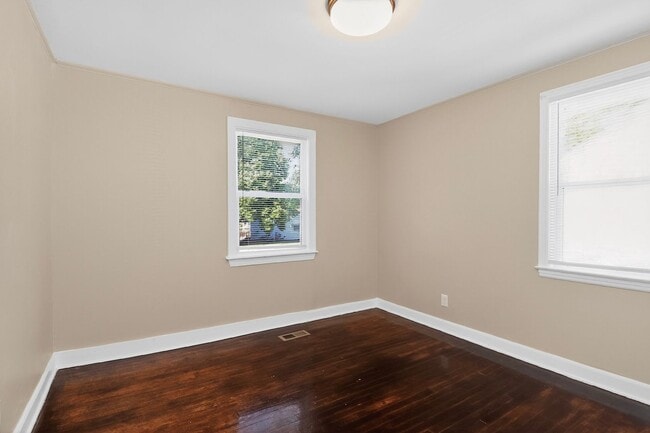 Building Photo - Updated 3 Bedroom Home Near Camp North End