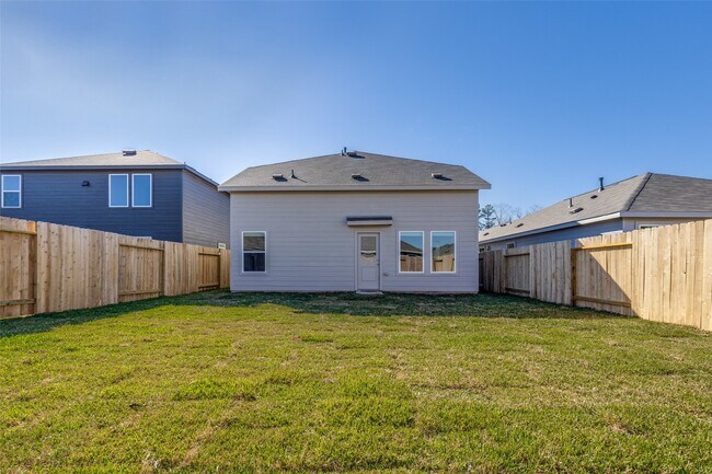 Building Photo - 1528 Crowson Rdg