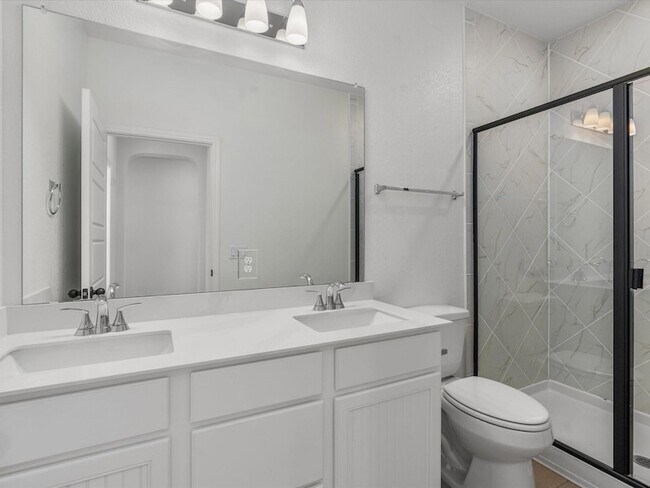 Building Photo - 12501 Chumleys St