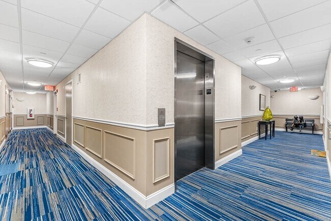 Building Photo - 446 Belgrade Ave