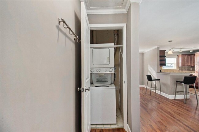 Building Photo - 48 Peachtree Ave NE