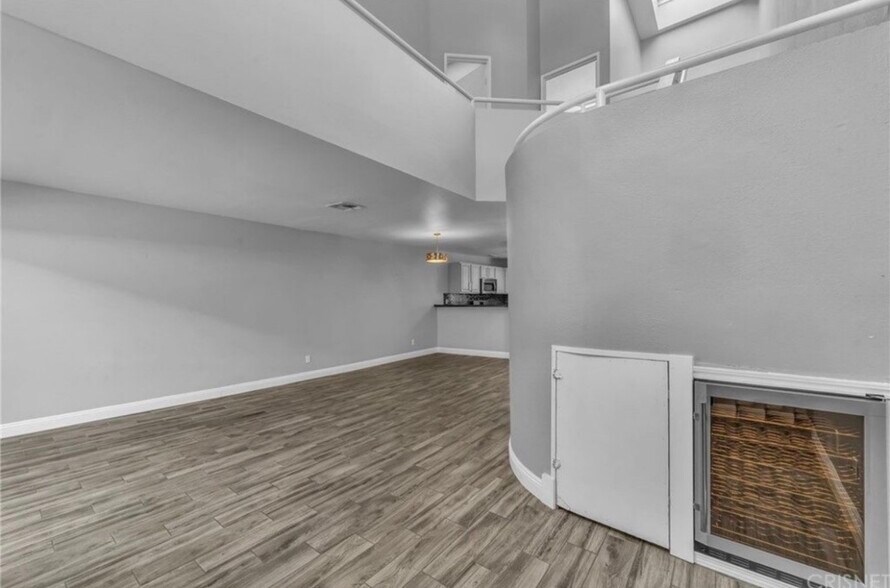 Building Photo - 6036 Hazelhurst Pl