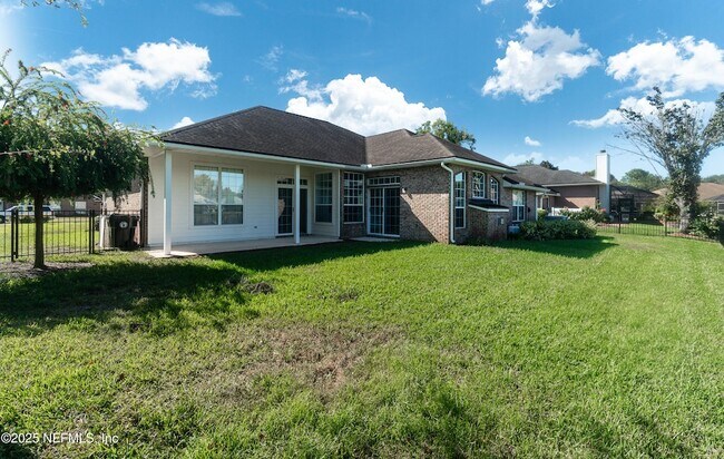 Building Photo - 1995 Bluebonnet Way