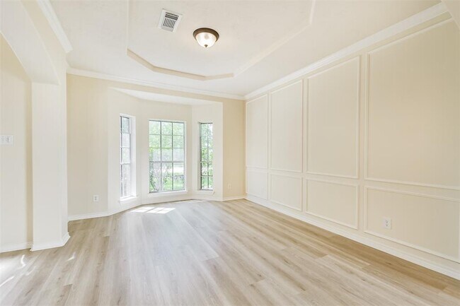 Building Photo - 11918 Mariposa Canyon Dr