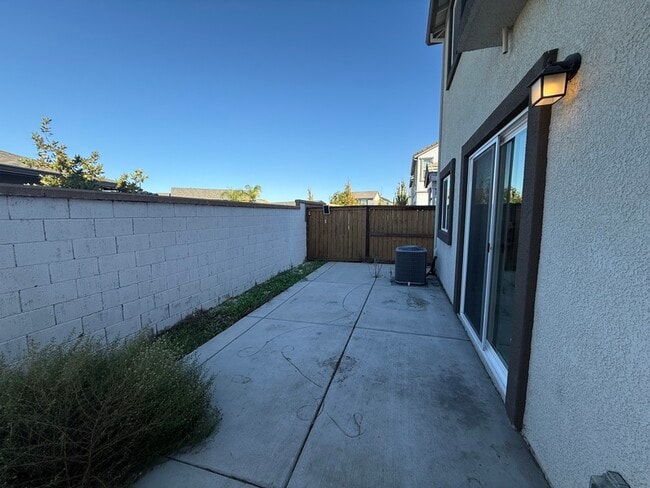 Building Photo - 4364 White Ash Ln