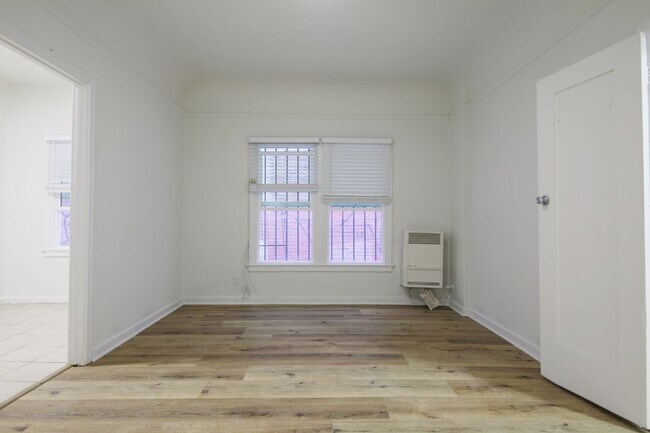 Building Photo - Newly Remodeled Studio Apartment