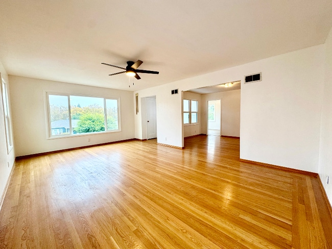 Building Photo - 153 Edgemont Ave