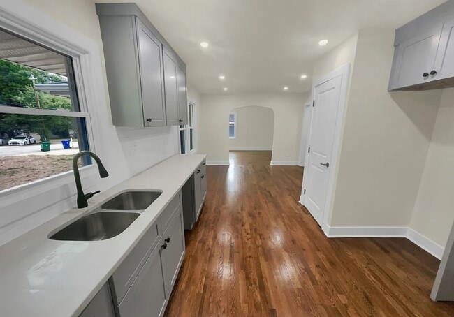 Building Photo - Charming 3BR House in Decatur
