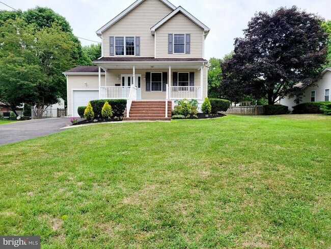 Primary Photo - 236 Center St