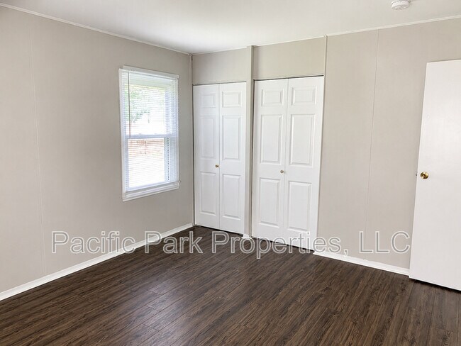 Building Photo - 2472 Sickle Rd
