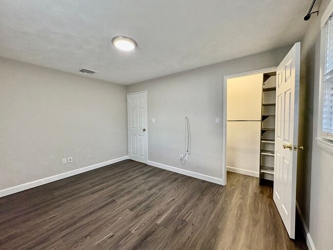 Building Photo - 41 Alfred Rd