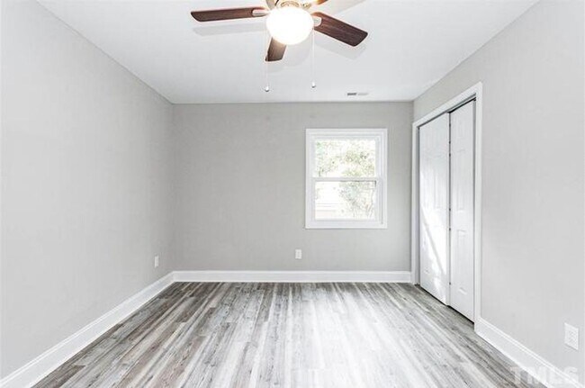 Building Photo - 3113 Idlewood Village Dr