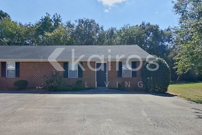 Primary Photo - 180 Deer Pkwy