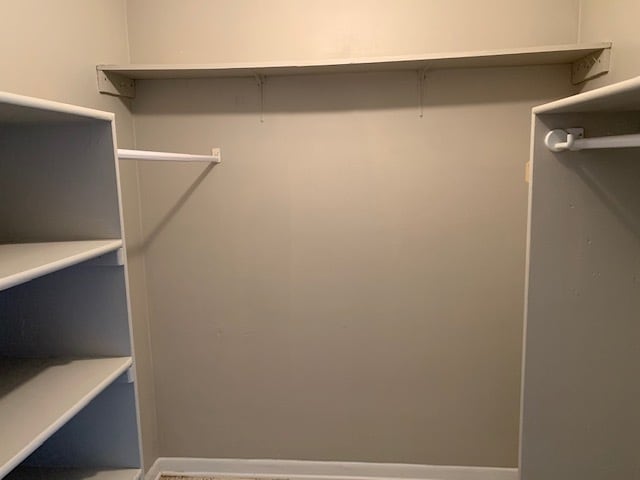 Walk In Storage Closet - 1367 Gainesville dr