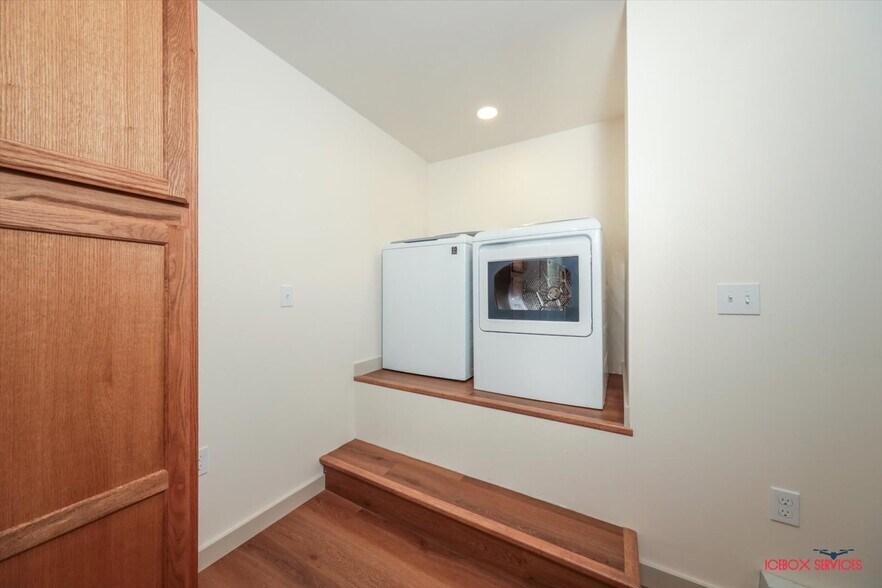 Building Photo - 13770 E Rose Garden Cir
