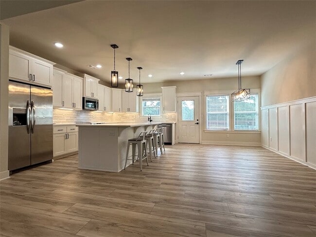 Building Photo - 27 Shropshire Dr