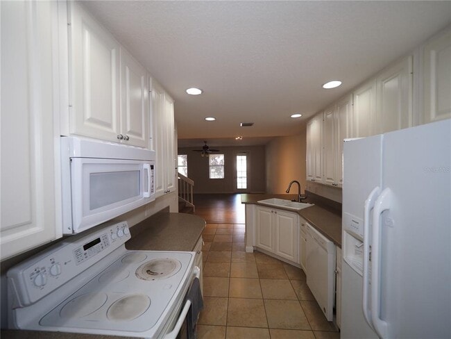 Building Photo - 1553 Napoli Dr W