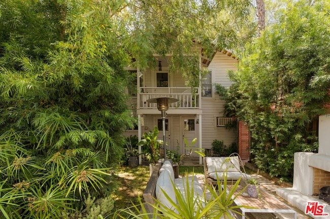 Building Photo - 1649 N Coronado St