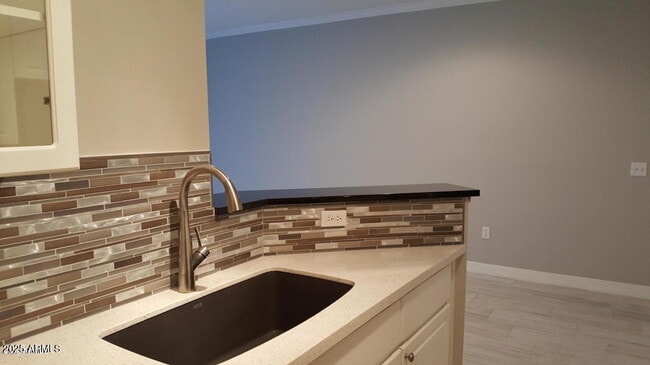 Building Photo - 1701 E Colter St