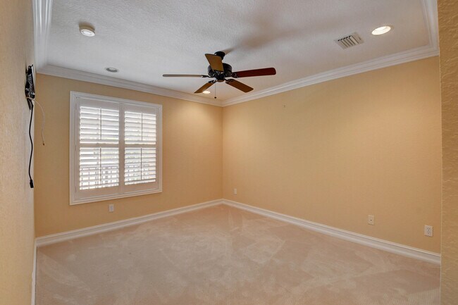 Building Photo - 8957 Sandy Crest Ln